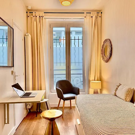 Petit Lägenhet Paris